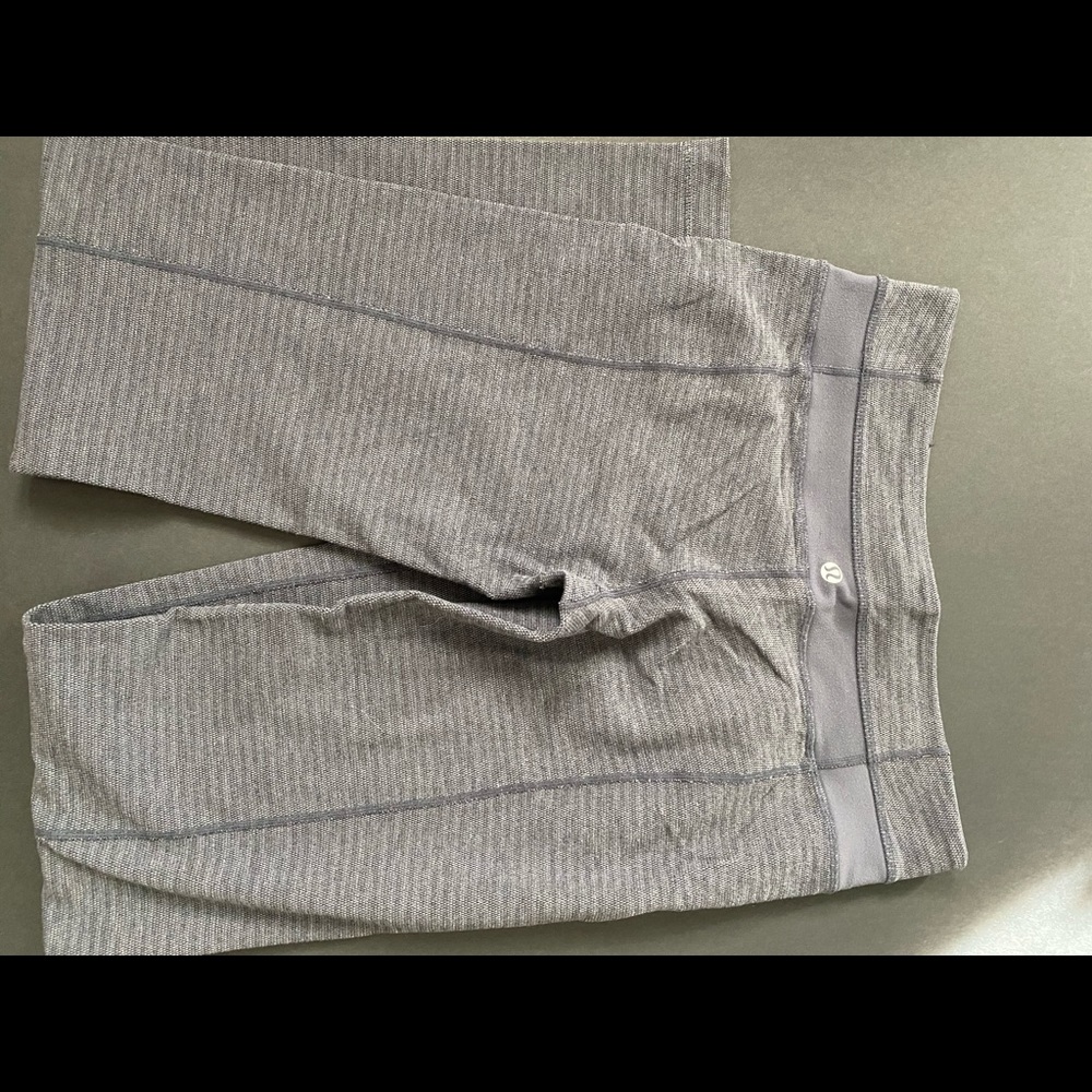 Lululemon grey yoga pants